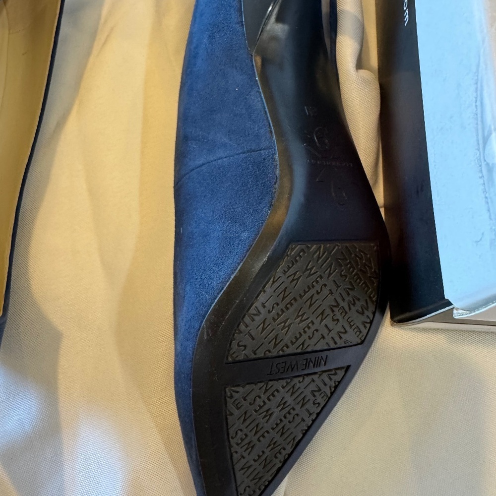 Nine West Dark Blue kitten heels- new